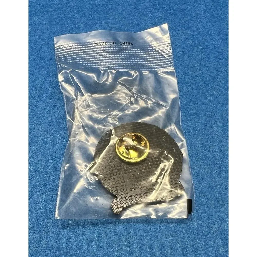 RARE 2005 Buffalo Bills NFL Season Ticket Holder Lapel Pin‎ Unopened
